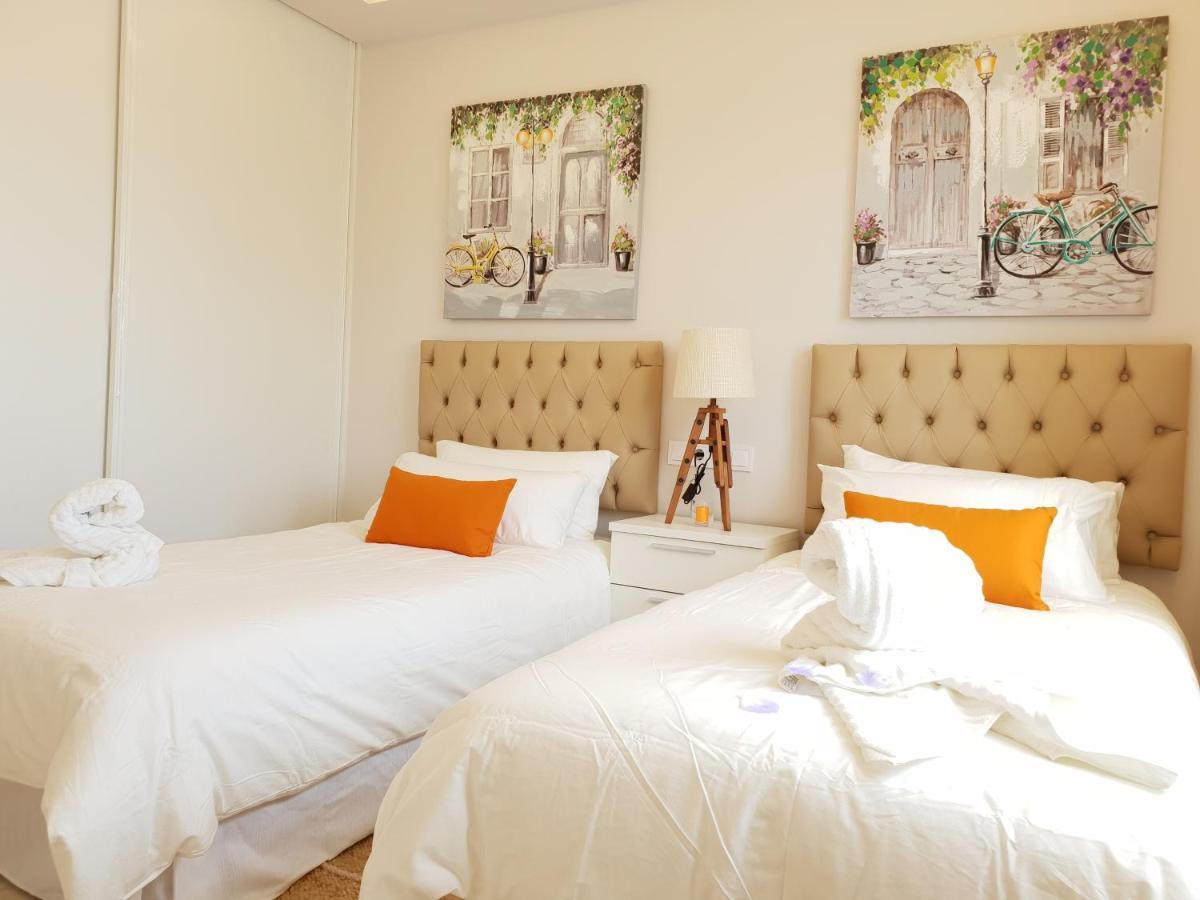 Fantastic Apartment In Front Of The Sea & Marina Estepona Exteriör bild