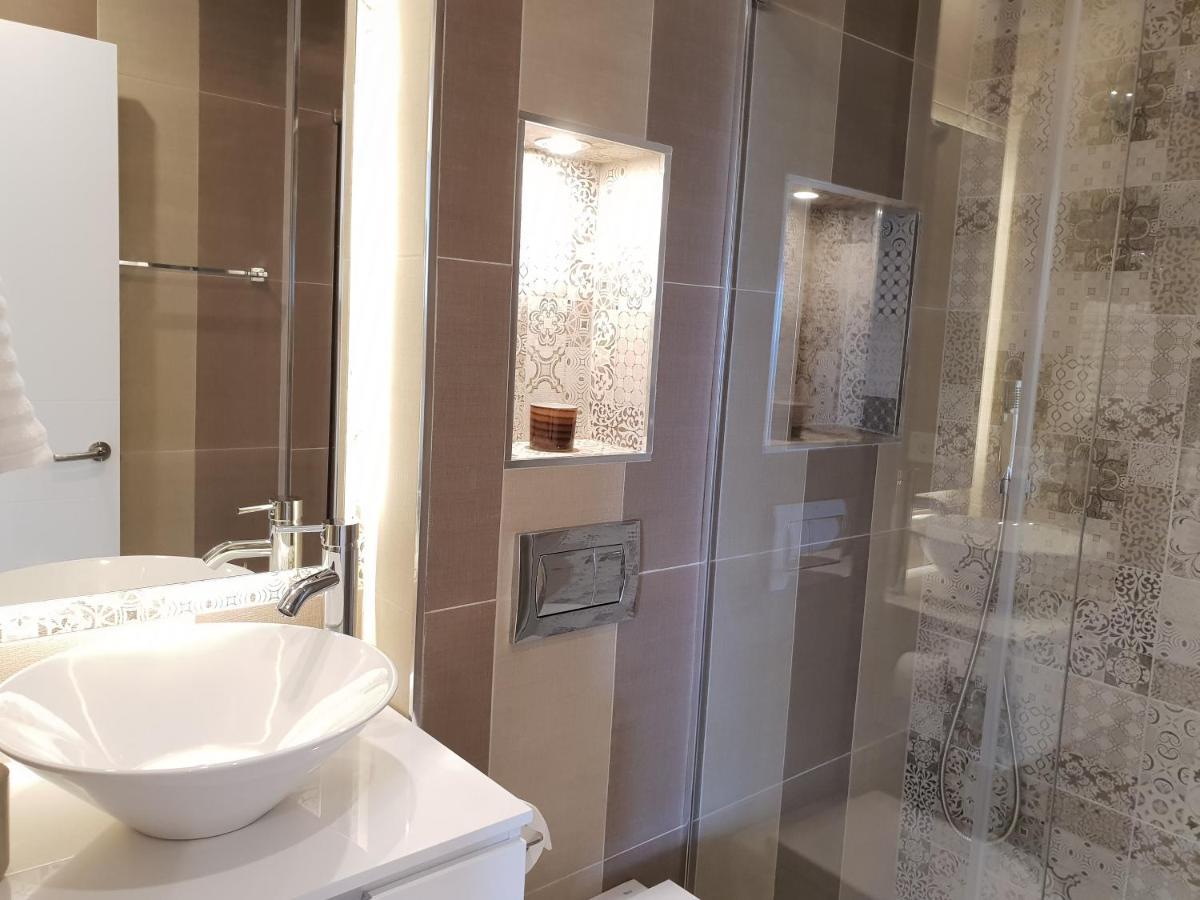 Fantastic Apartment In Front Of The Sea & Marina Estepona Exteriör bild